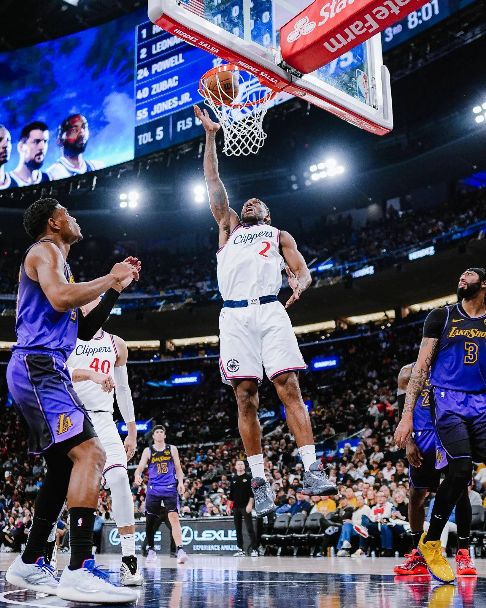 球速体育网页版关于洛杉矶快船训练开放日；今晨临场应变引欢呼；NBA季后赛在即；训练强度明显提升的信息