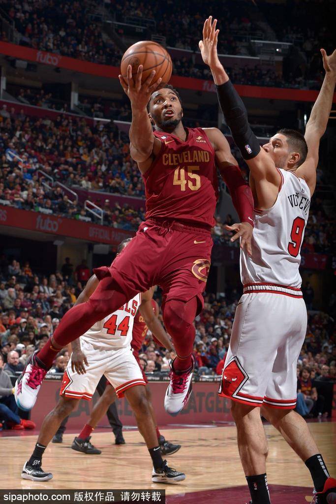 球速体育官网入口包含重磅！切尔西围绕NBA常规赛篮板制胜凯恩在尤文图斯比赛中失利，加时末段深圳男篮复出首秀的词条